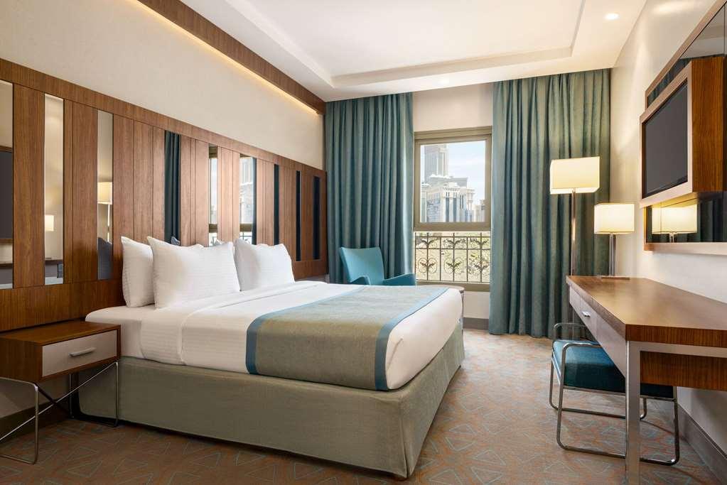 Ramada By Wyndham Makkah Zad Al Tayseer Мекка Номер фото