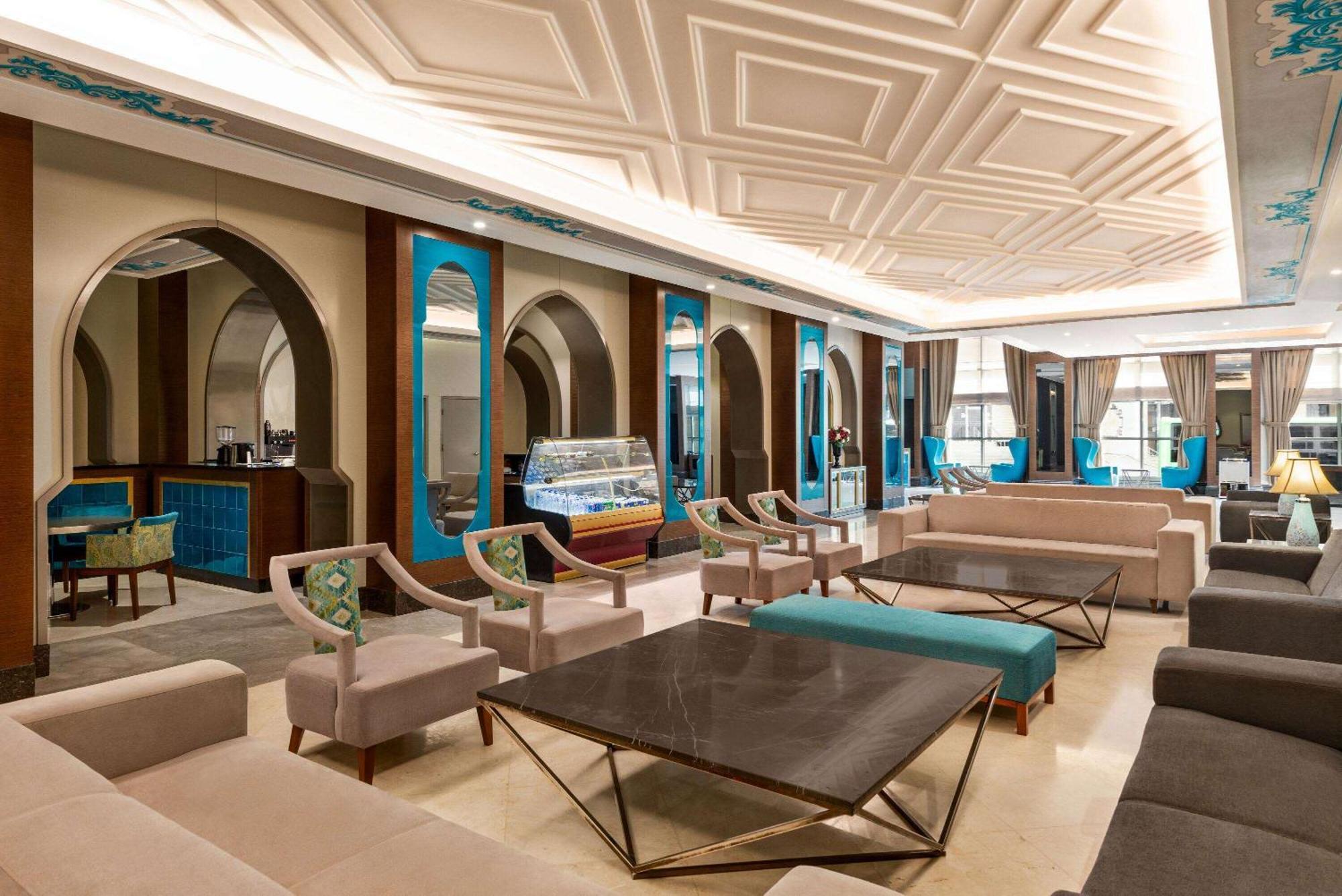 Ramada By Wyndham Makkah Zad Al Tayseer Мекка Экстерьер фото