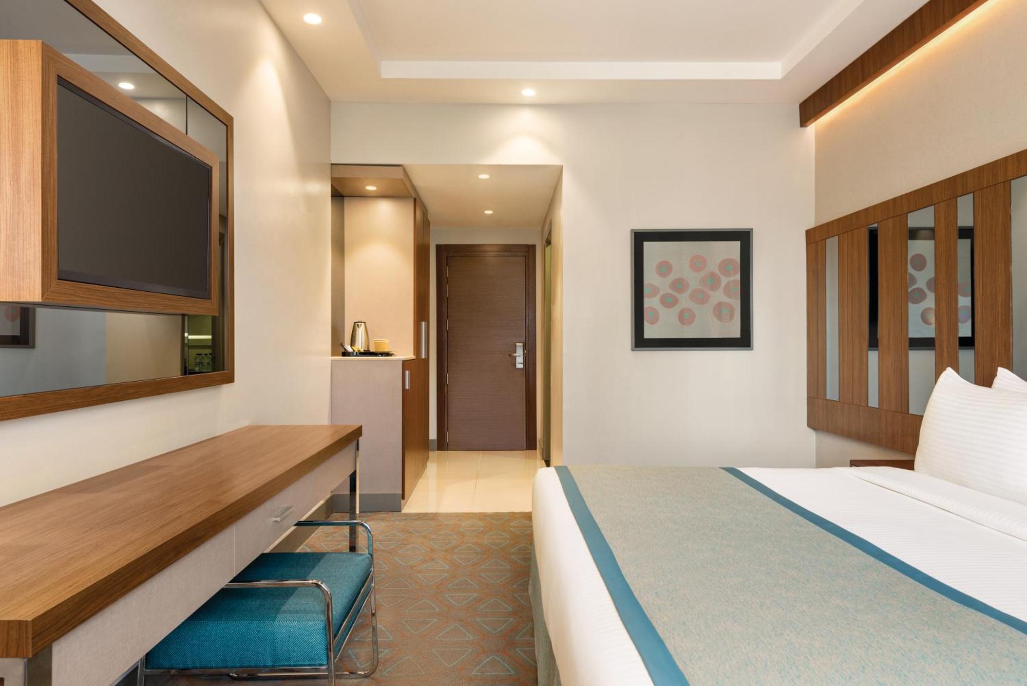 Ramada By Wyndham Makkah Zad Al Tayseer Мекка Экстерьер фото